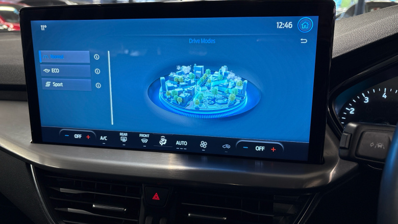 Ford Focus 1.0 EcoBoost Titanium 5dr Petrol Hatchback